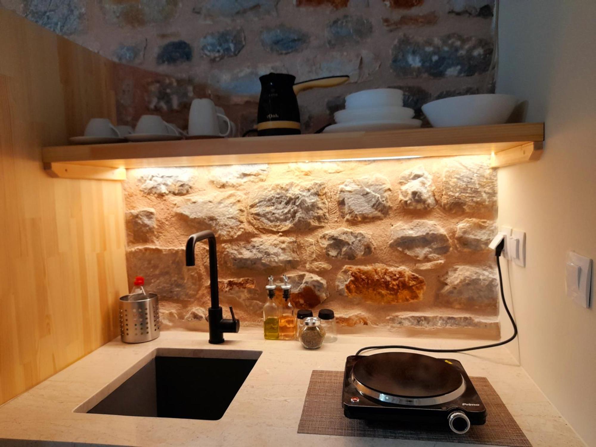 The Two Carob Trees, Traditional Stonehouse, Nikandri, Pirgos Diros Apartment Lefkias Exterior photo