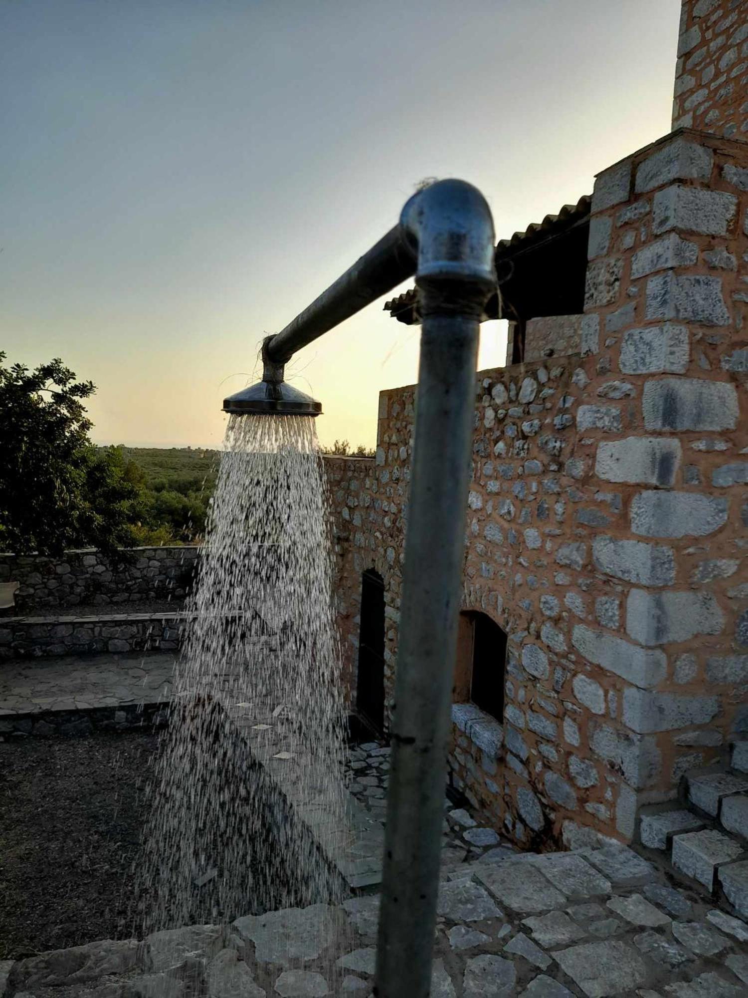 The Two Carob Trees, Traditional Stonehouse, Nikandri, Pirgos Diros Apartment Lefkias Exterior photo